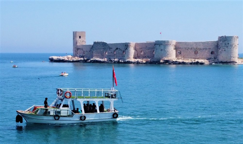 Konya'dan günü birlik denize gidiyorlar! Mersin sahillerinde yoğunluk başladı
