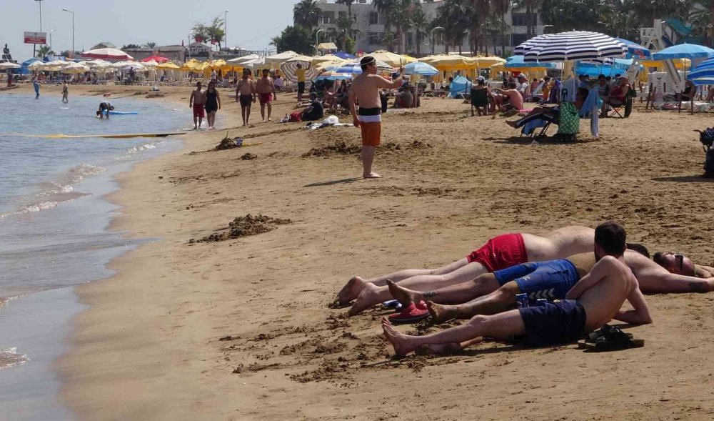 Konya'dan günü birlik denize gidiyorlar! Mersin sahillerinde yoğunluk başladı