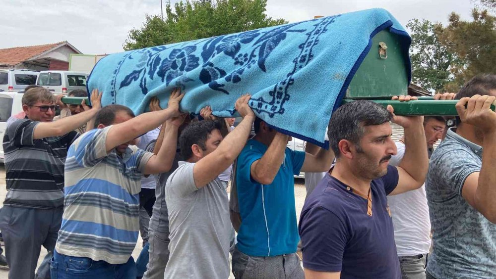 Konya'da boğularak can veren Savunma Sanayi Lisesi öğrencisi Yakup Yılmaz gözyaşlarıyla toprağa verildi