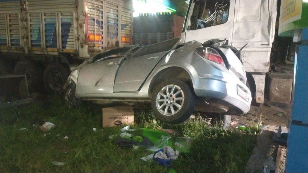 Aşırı hız yapan sürücü dehşet saçtı! Sude Ürer ve Mısra Buse Uğurlu öldü, 1 ağır yaralı