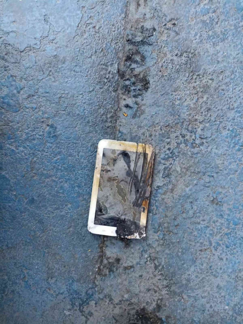 Konya'dan otobüsle gitti! Eline orak alıp Galata Meydanı'nda kendisini ateşe verdi! O anlar kamerada