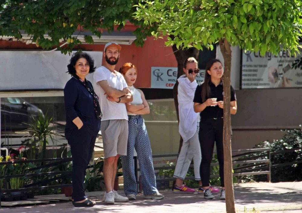 Bankada hırsızlık hayalleri boşa çıktı! Polisi karşısında görünce gözyaşlarını tutamadı