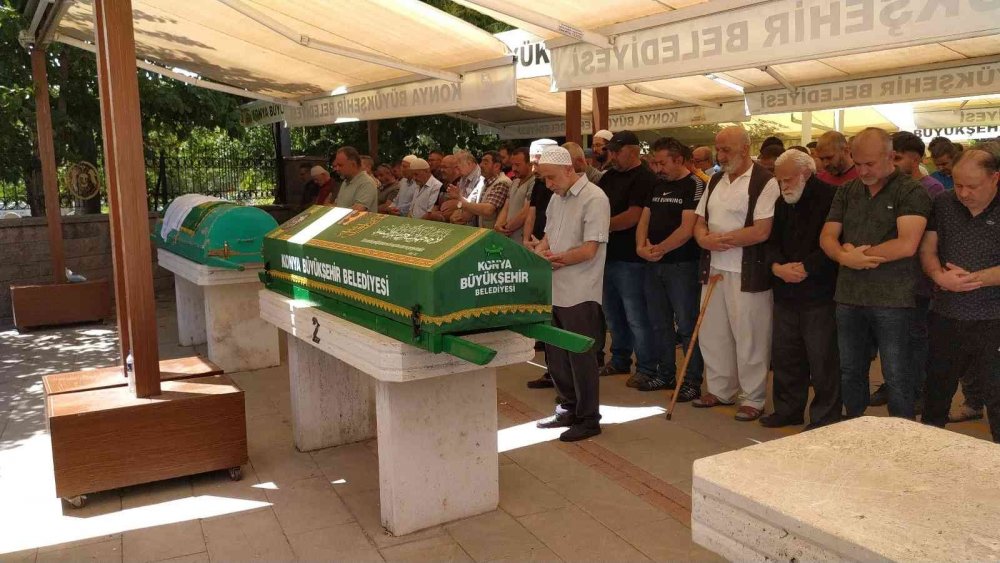 Kendini yakmıştı! Abdullah Cihat Turan Pekpak Konya'da dualarla defnedildi