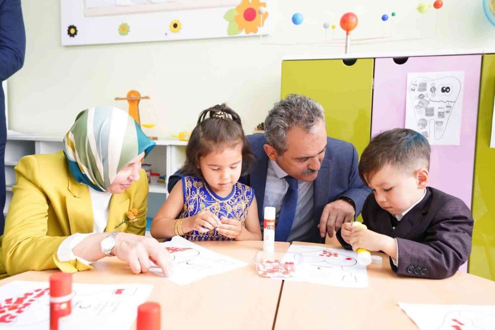 Milli Eğitim Bakanı Özer 'kronik problem' diyerek duyurdu! İngilizce yaz okulunu açılacak