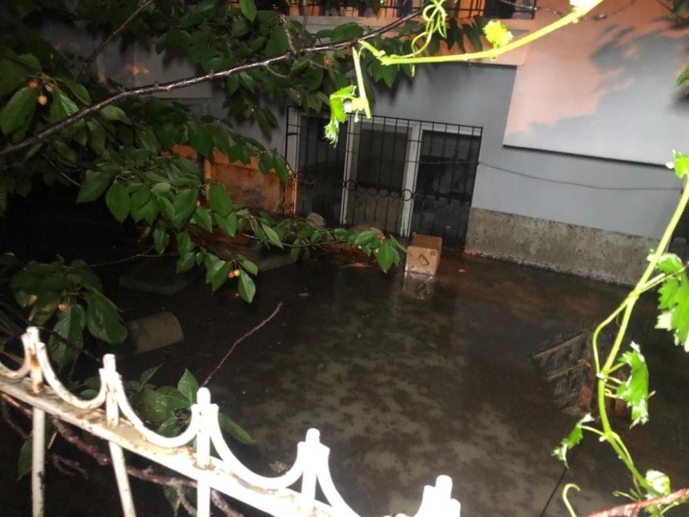 Sağanak yağış sonrası evi su bastı! Vesile Doğtaş öldü, annesi ağır yaralı