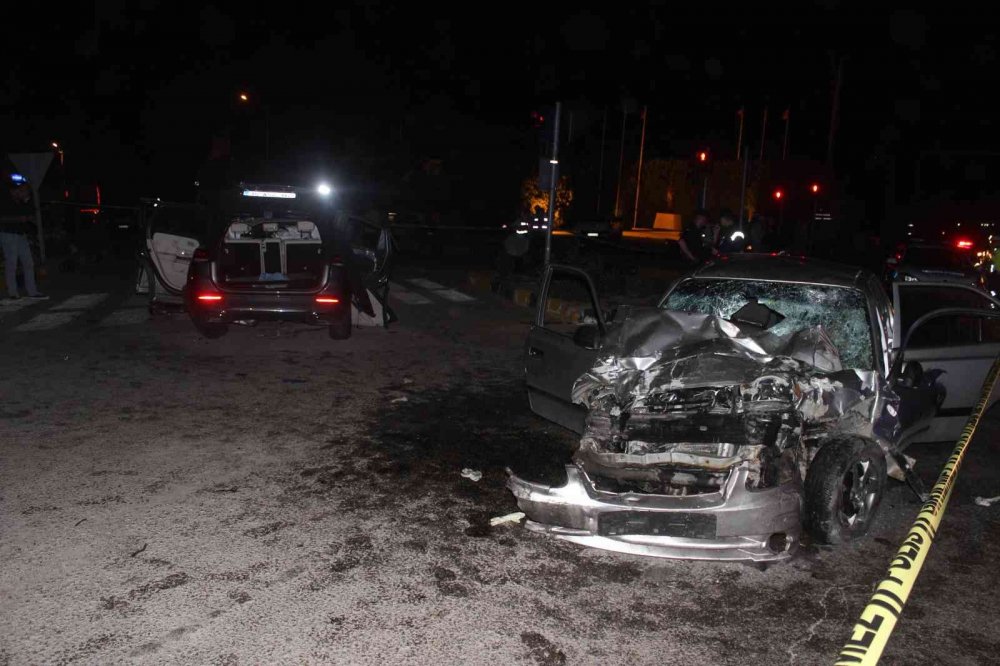Salihli'de korkunç kaza! Mert Kılıç öldü, 3’ü ağır 6 kişi yaralandı