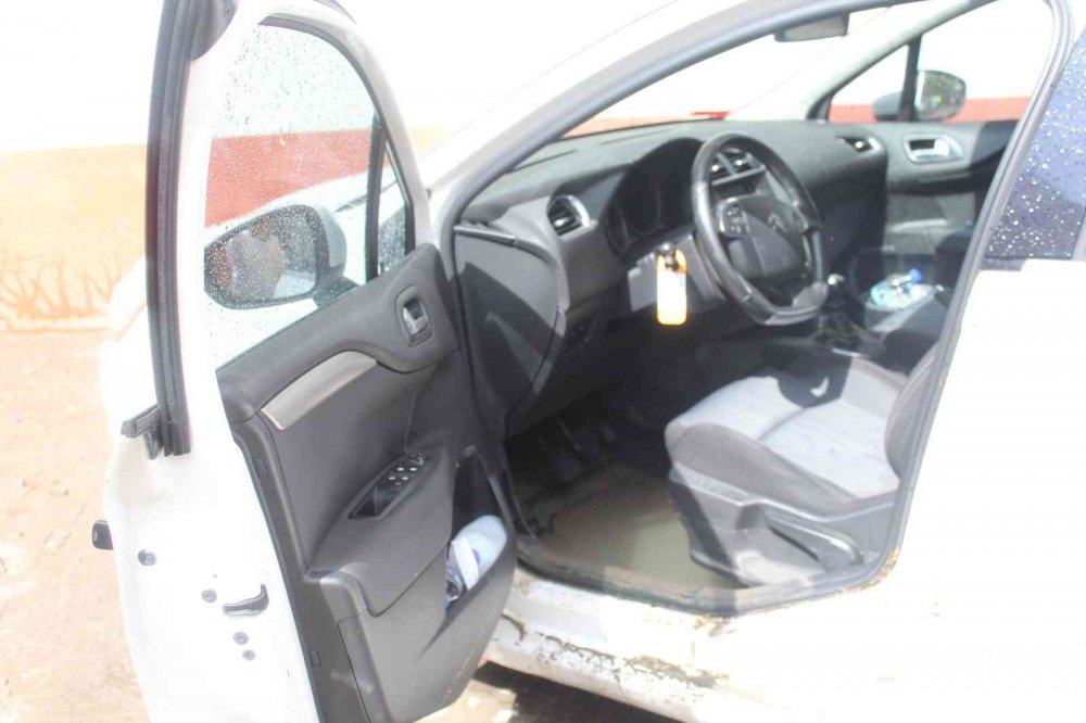 Ankara'da zor gün! Çok sayıda araç, iş yeri ve ev kullanılamaz hale geldi! Vatandaş isyan etti