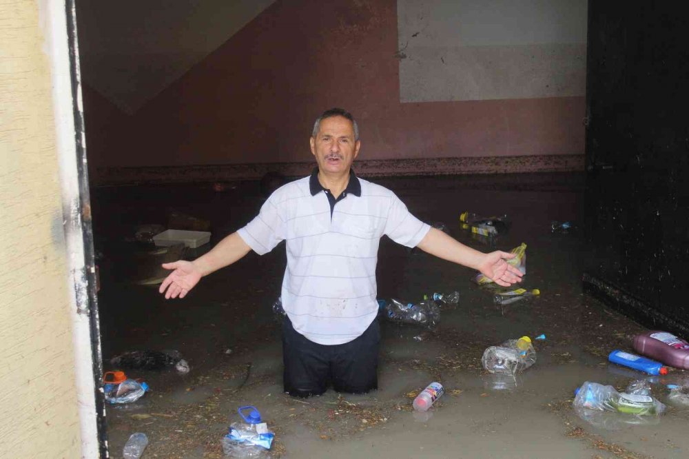 Ankara'da zor gün! Çok sayıda araç, iş yeri ve ev kullanılamaz hale geldi! Vatandaş isyan etti