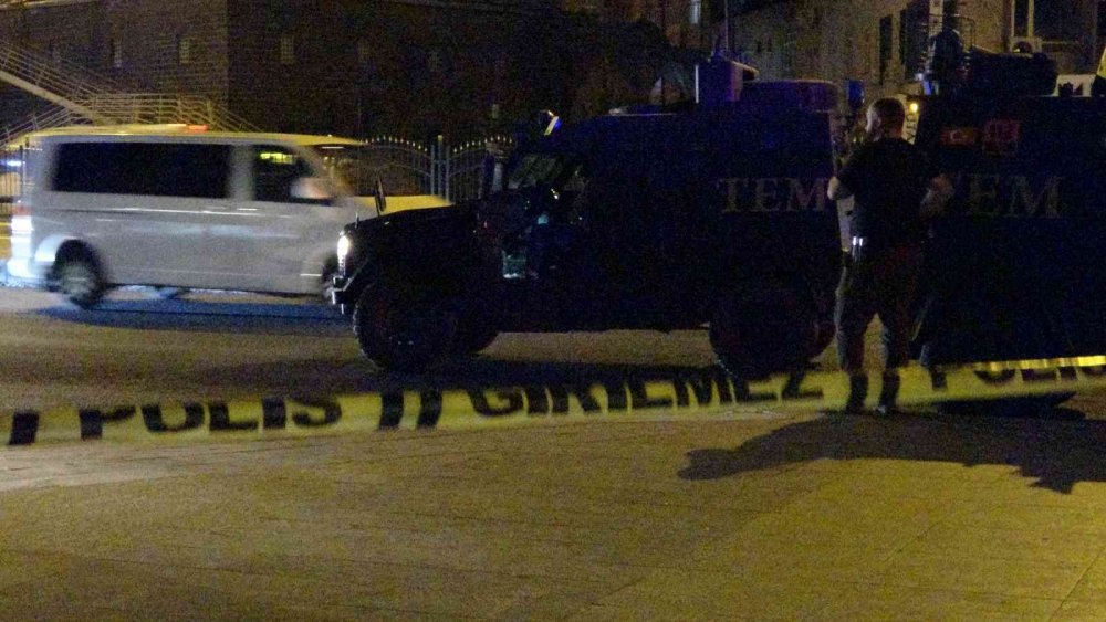 Diyarbakır’da bomba alarmı! Patlatılan şüpheli valizin içinden çıkanlar nefes aldırdı