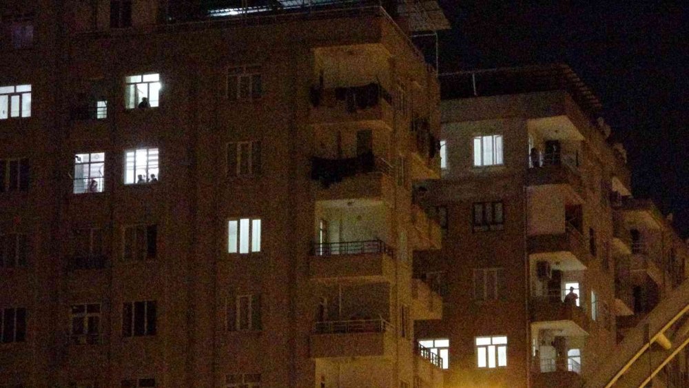 Diyarbakır’da bomba alarmı! Patlatılan şüpheli valizin içinden çıkanlar nefes aldırdı