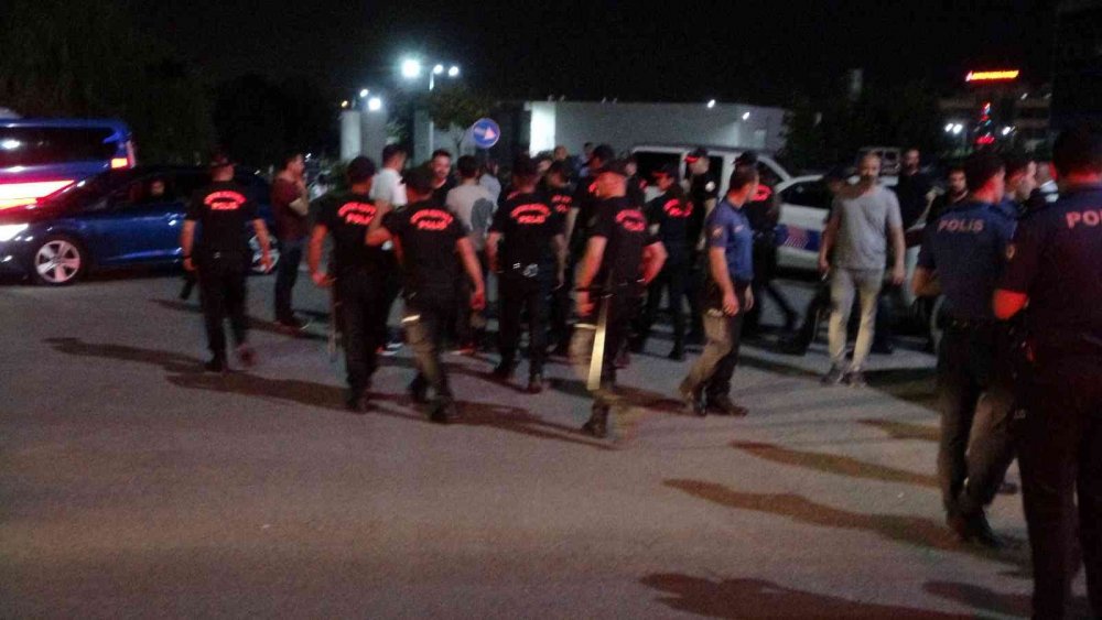 'İzinsiz kayısı kopardın' kavgası kanlı bitti! 2’si polis 6 yaralı, 13 gözaltı