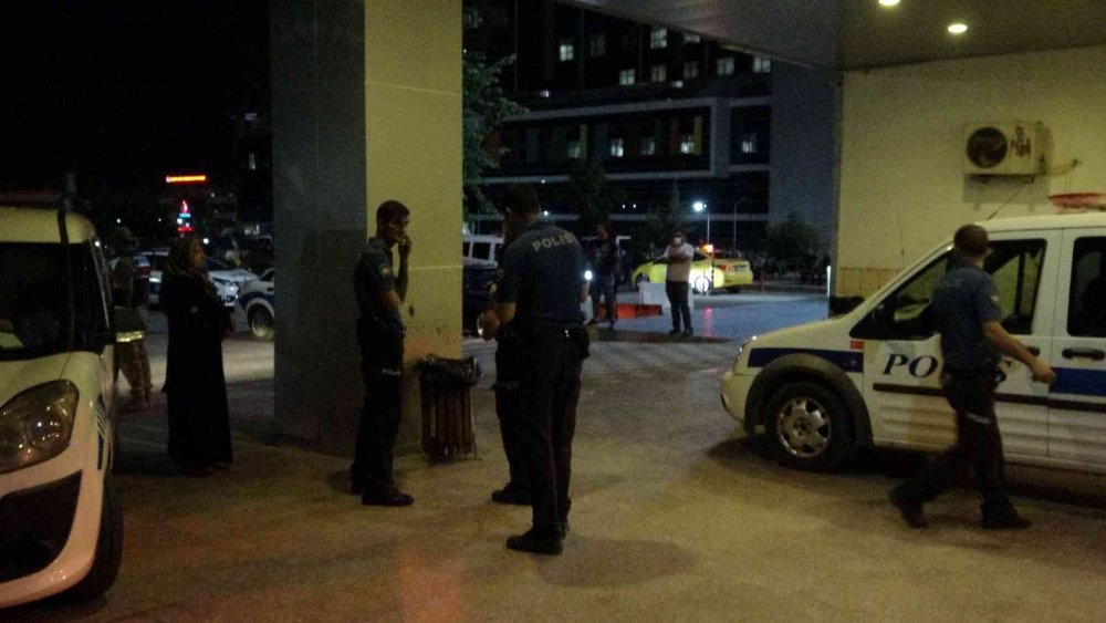 'İzinsiz kayısı kopardın' kavgası kanlı bitti! 2’si polis 6 yaralı, 13 gözaltı