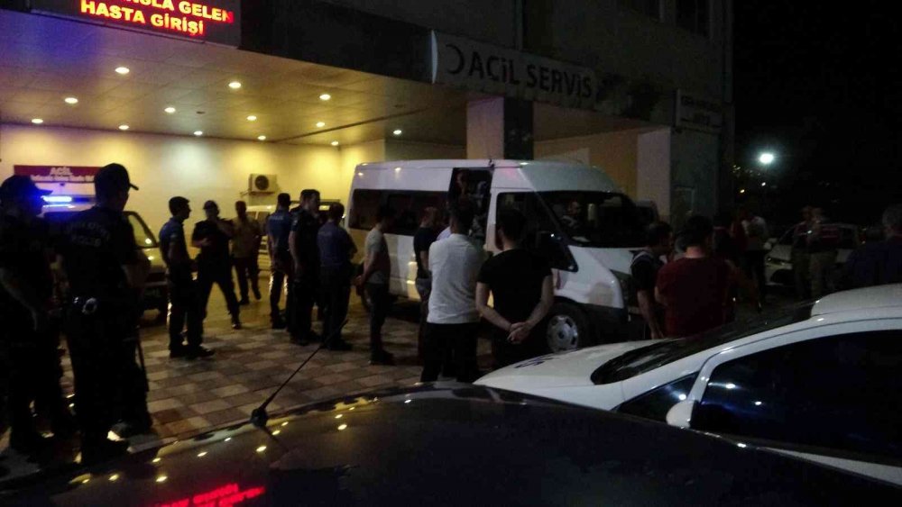 'İzinsiz kayısı kopardın' kavgası kanlı bitti! 2’si polis 6 yaralı, 13 gözaltı