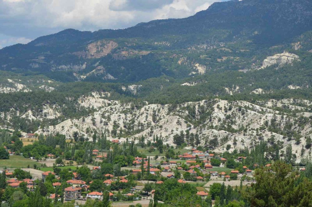 Konya dahil 12 ilde 8 ana su havzasında çölleşme ve erozyona karşı 19 proje başlatıldı