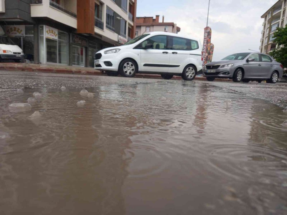 Konya’da zor gece! Afet ve Acil Durum Yönetimi Merkezi'ne çok sayıda ihbar var! AFAD, Jandarma ve İtfaiye ekipleri görevde