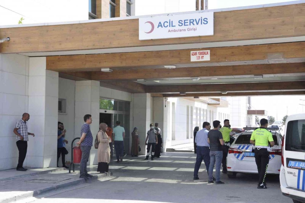 Kız İmam Hatip Ortaokulu servisi ile otomobil kafa kafaya çarpıştı! Sürücü ve 12 öğrenci yaralı