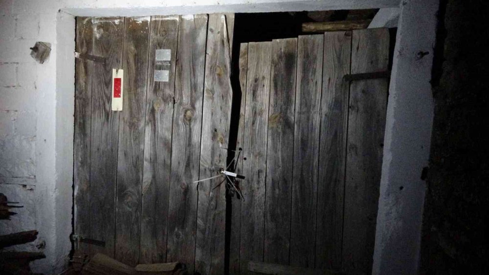 Anne ve babasını öldürdü! Soluğu köy kahvesinde aldı