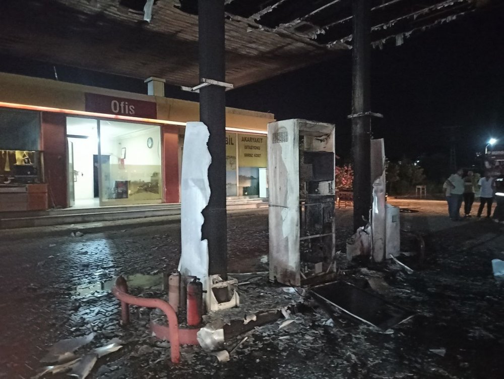 LPG pompası patladı! Akaryakıt istasyonunda büyük panik