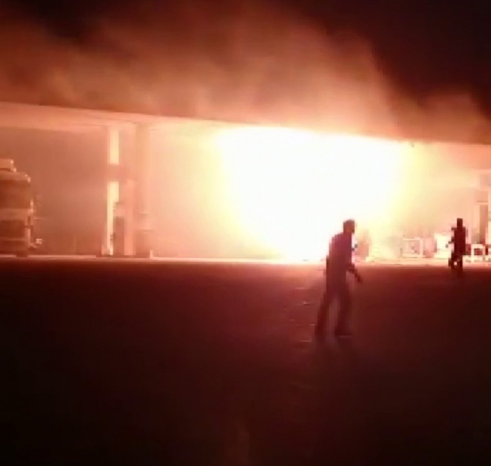 LPG pompası patladı! Akaryakıt istasyonunda büyük panik