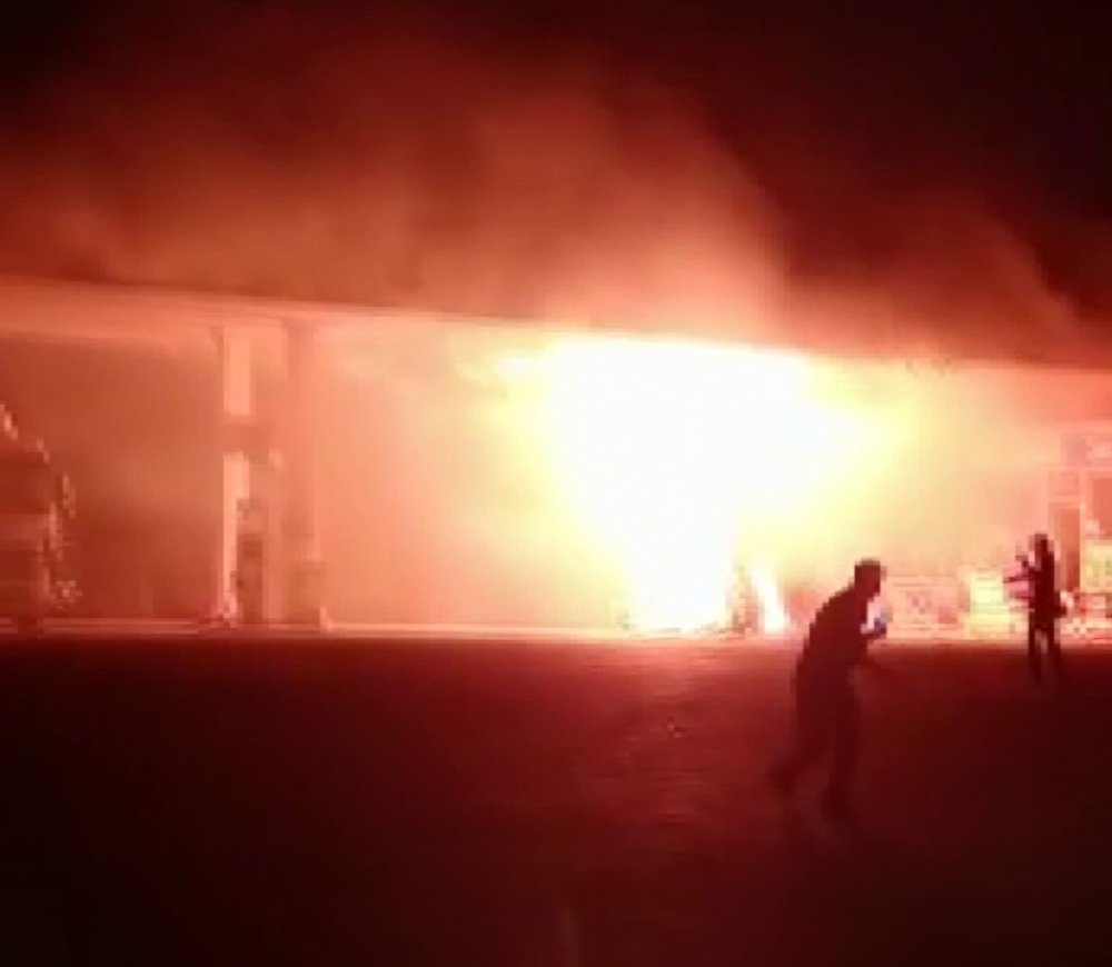 LPG pompası patladı! Akaryakıt istasyonunda büyük panik