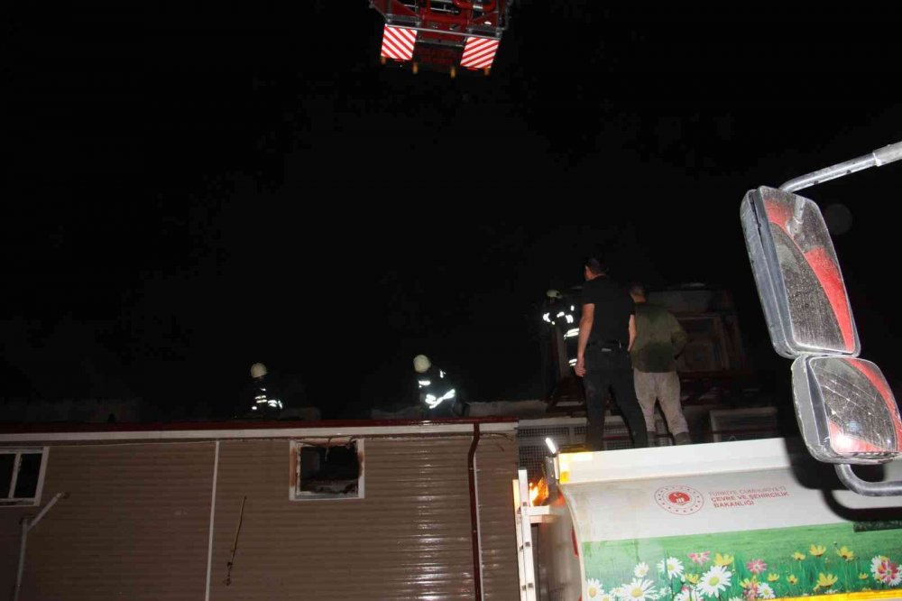 Konya'dan dünyaya ihracat yapan balık fabrikası alev alev yandı! Hasar büyük