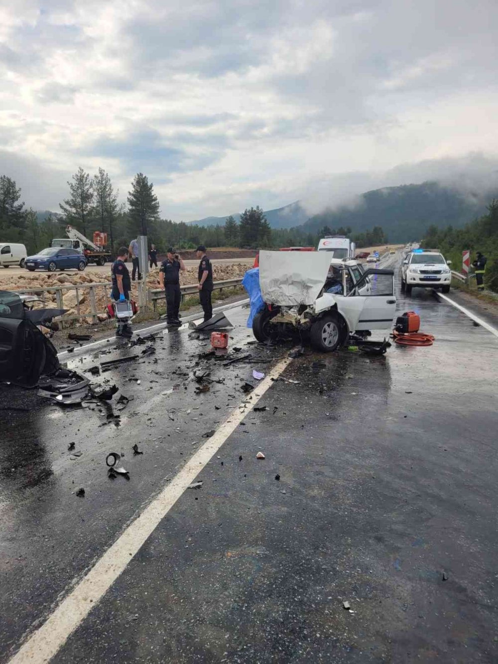 Manavgat-Akseki yolunda feci kaza! Orman işçisi Akif Aksel öldü, 3 yaralı