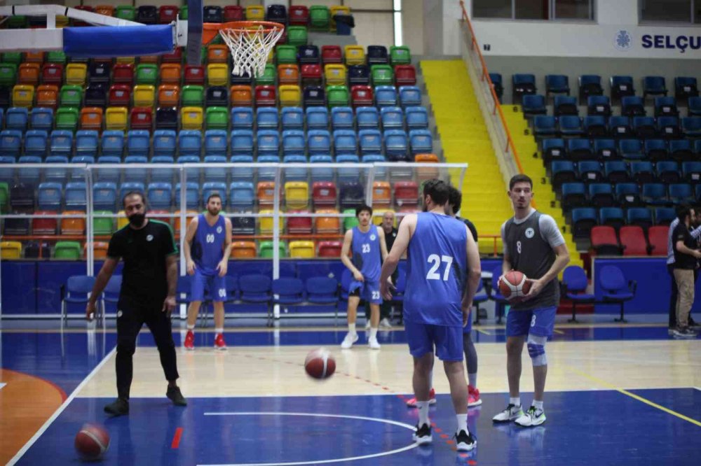 Başkan Özgökçen Konyalıları Konyaspor Basketbol maçında salonu doldurmaya davet etti