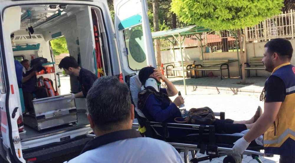 Konya’da elektrikli bisiklet otomobille çarpıştı! Sürücü ve eşi yaralandı