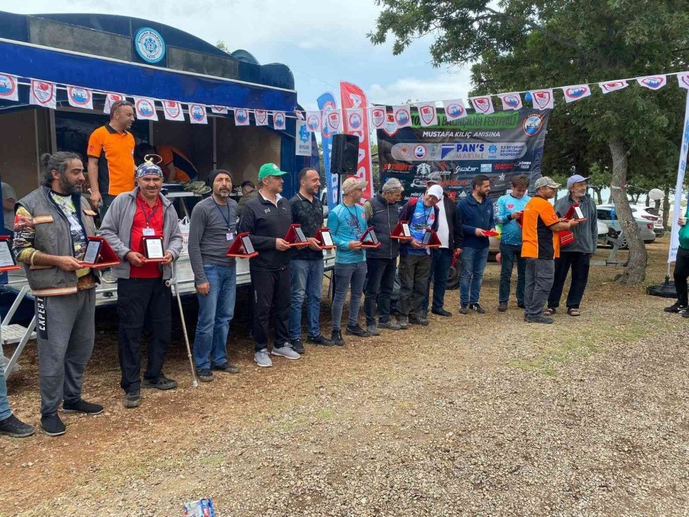 Konya'da Olta Balıkçılığı Festivali! 100 balıkçı olta attı 'bir tek balık bile' yakanamadı