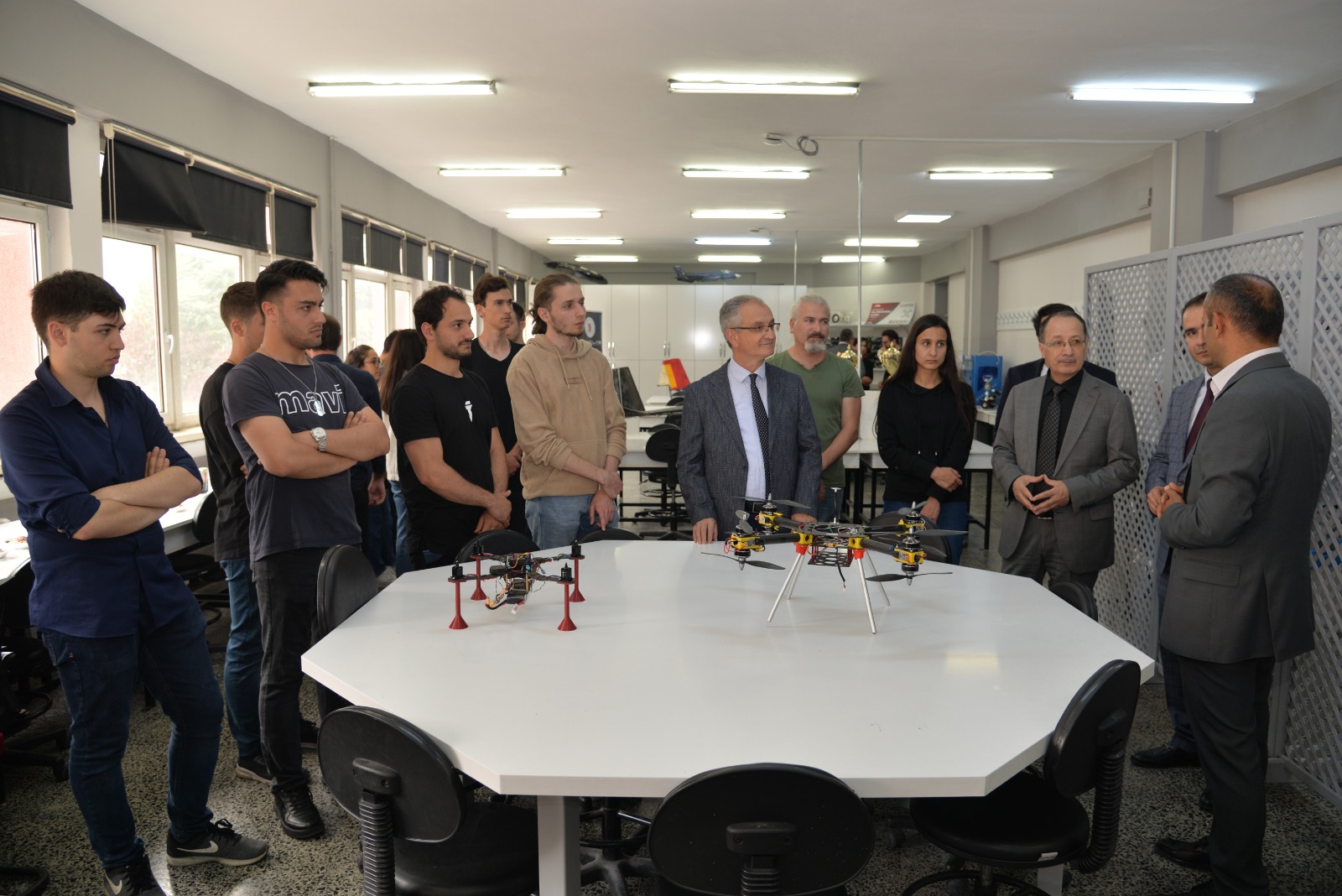 ktun-rektoru-prof-dr-babur-ozcelik-laboratuvar-acilisina-katildi-6.jpeg