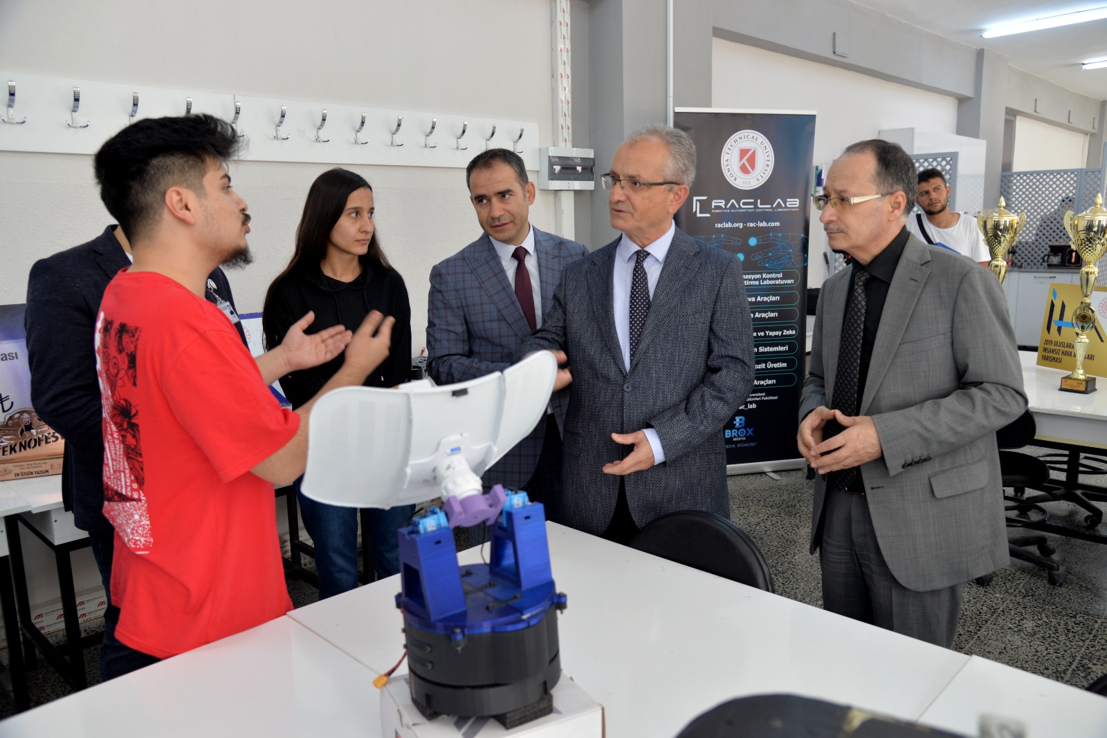 ktun-rektoru-prof-dr-babur-ozcelik-laboratuvar-acilisina-katildi-7.jpeg