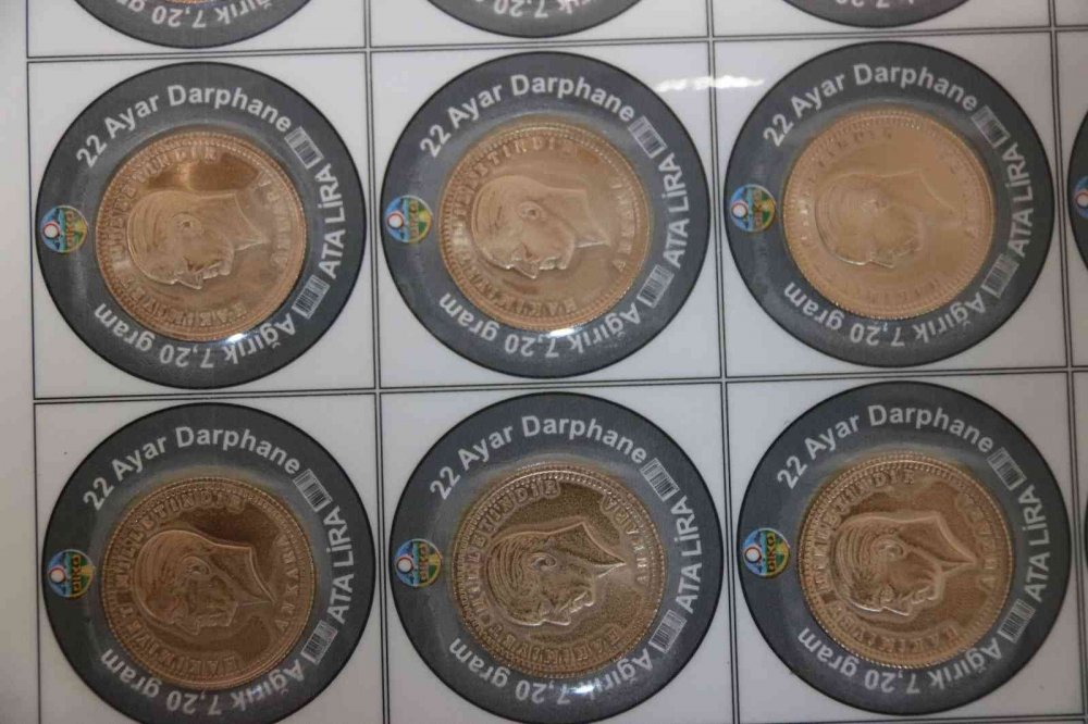 Türkiye’de çözüm bulunamayan soruna makasla dikkat çekti! Kuyumcular Odası Başkanı düşük ayarlı altınları doğradı