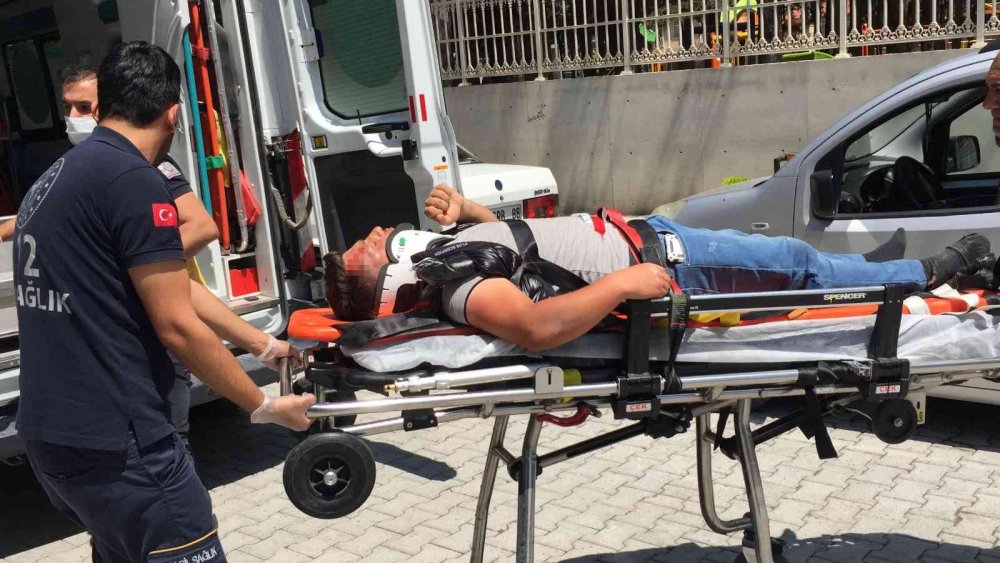 Konya’da feci kaza! Ciple çarpışan motosiklet paramparça oldu! 2 genç ağır yaralı