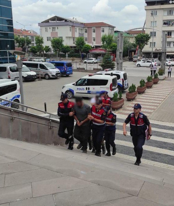Bitmediler! Sahte polisler vatandaşı 'adınıza kredi çekildi' yalanıyla dolandırdı!