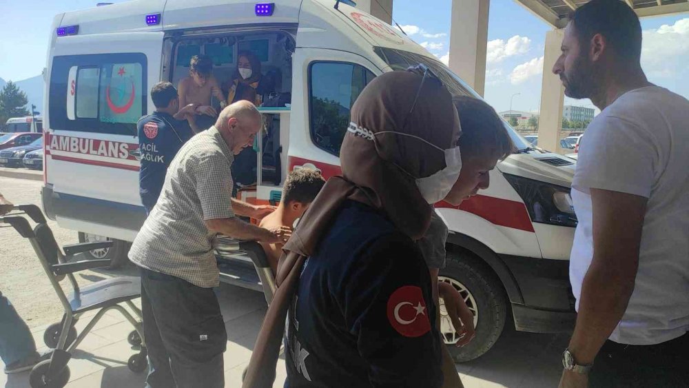 Konya'da acı olay! Su birikintisinde boğulan Talha ve Ferhat gözyaşlarıyla toprağa verildi