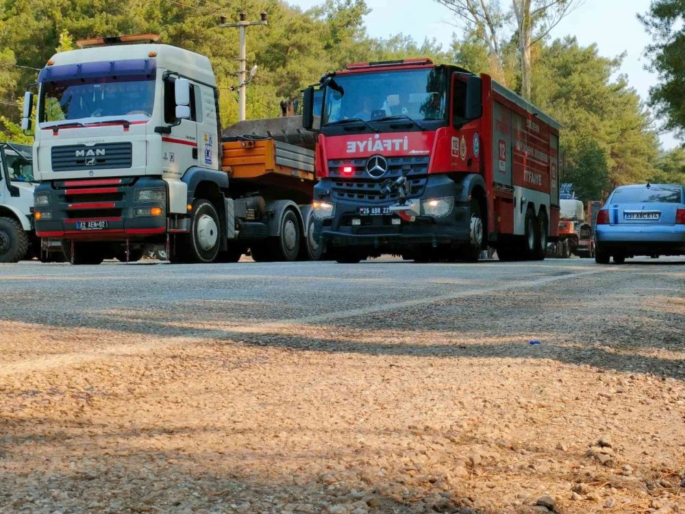 Konya Büyükşehir ekipleri Marmaris’teki yangını mücadelesine destek veriyor