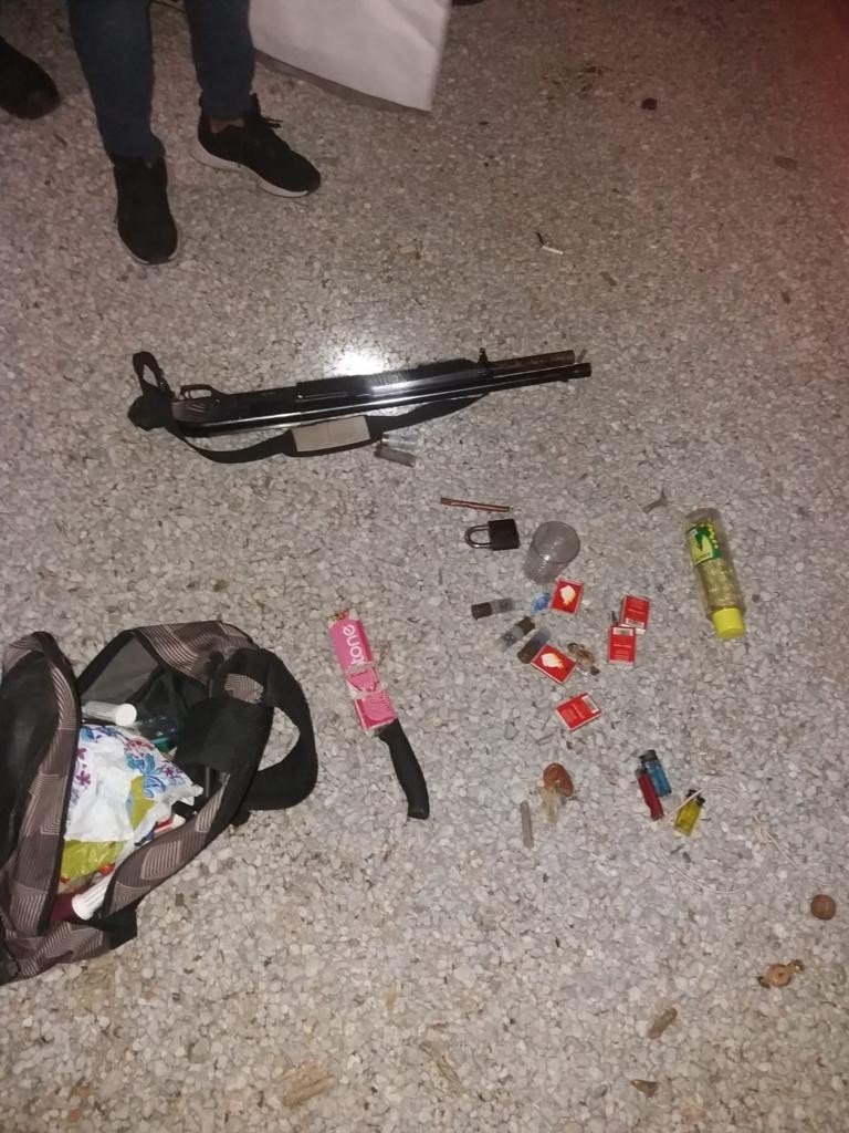 Alanya’da ormanı 3 yerden ateşe veren alçak 4. noktada suçüstü yakalandı! Çantasından çok sayıda yanıcı malzeme çıktı
