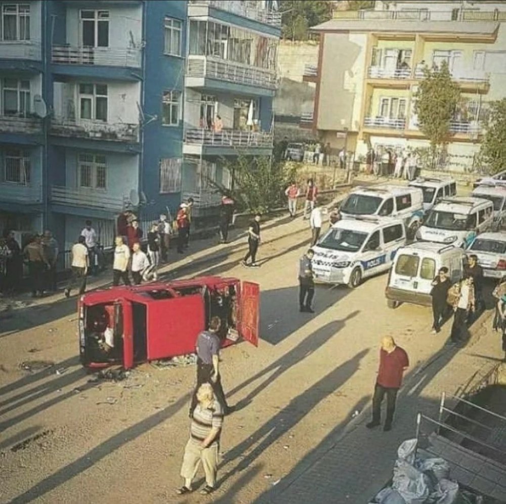 Ankara’da sürekli drift yapan çocuk mahalleliyi bezdirdi! Aracı devirdiler ortalık karıştı