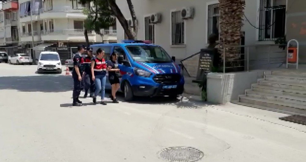 Yabancı uyruklu sahte savcıyı 'altın diş'i ele verdi! Serbest bırakıldı yurt dışına kaçarken yakalandı