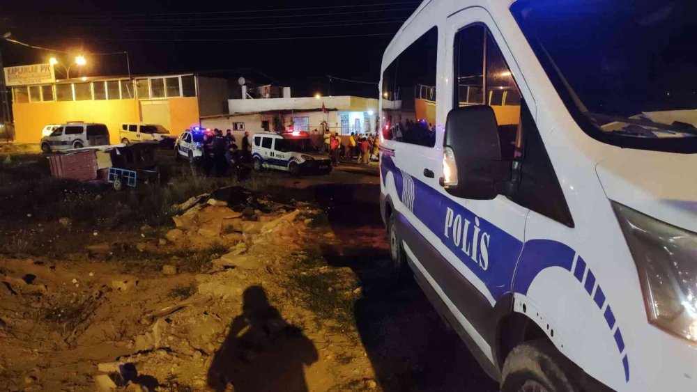 Komşuların ’yarım çuval patates’ kavgası kanlı bitti! Abla-kardeş yaralandı