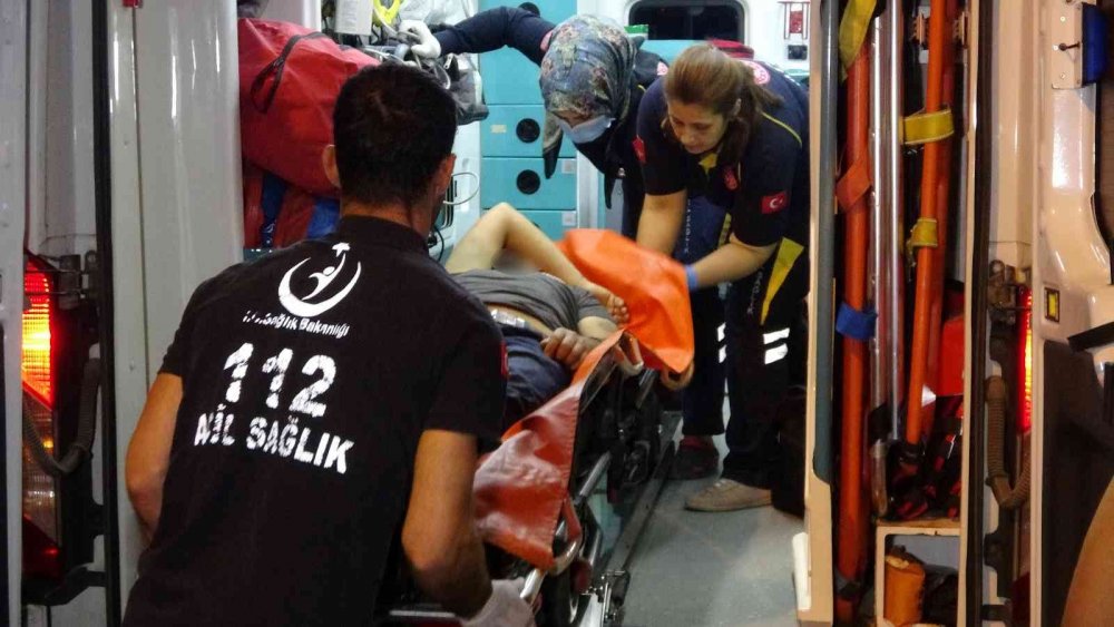 Misafirliğe gittiği yerde pusu kurdular! Balkona çıktı kurşun yağmuruna tutuldu