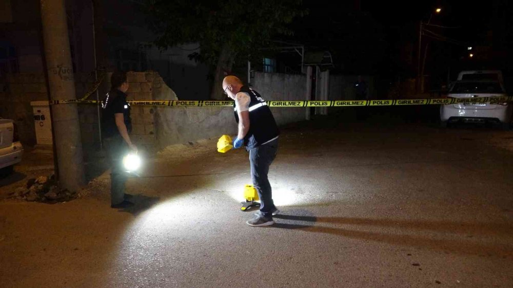 Misafirliğe gittiği yerde pusu kurdular! Balkona çıktı kurşun yağmuruna tutuldu