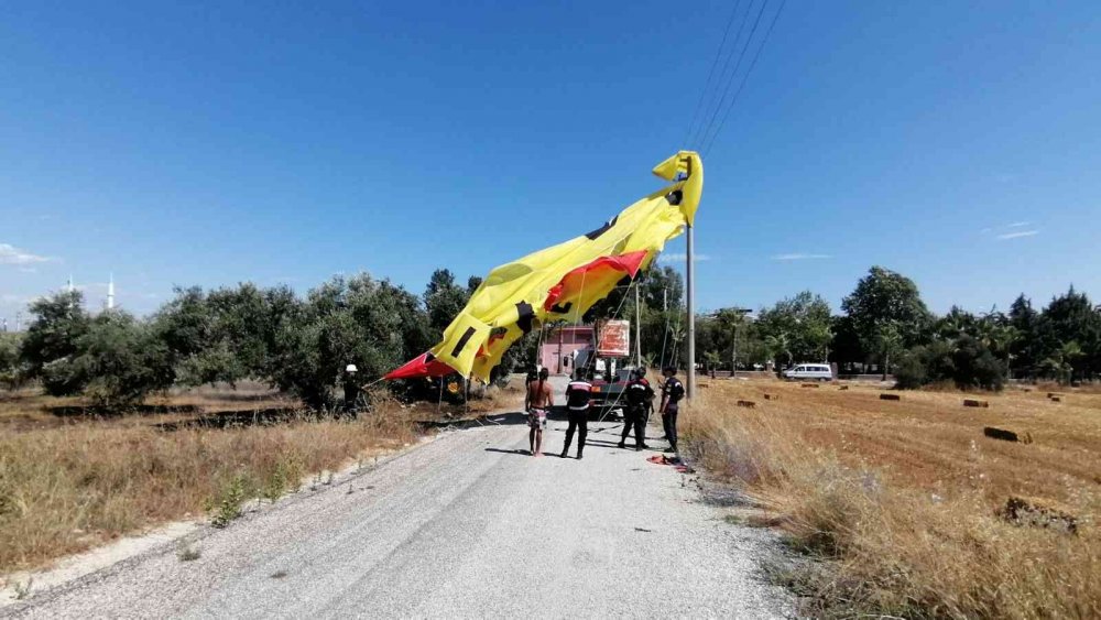 Manavgat'ta dehşet anları! İki Alman kadın turist hava büyük panik yaşadı! Elektrik telleri koptu yangın çıktı
