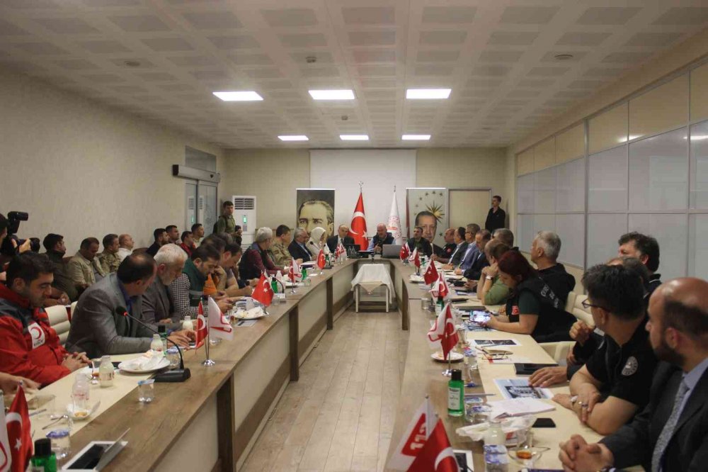 Bakan Soylu: Heyelandan sele, depremden çığa, Türkiye'nin her yeri afet bölgesi