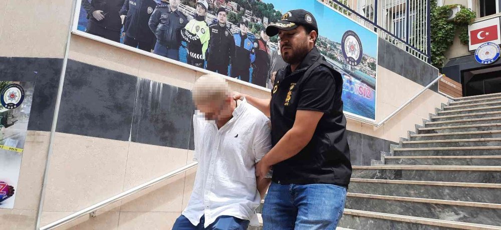 Döviz bürosundan 225 bin euro dolandırıcılık! O anlar kamerada