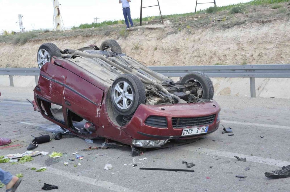 Konya-Karaman yolunda kaza! Ters dönen otomobilde 2'si ağır 4 yaralı