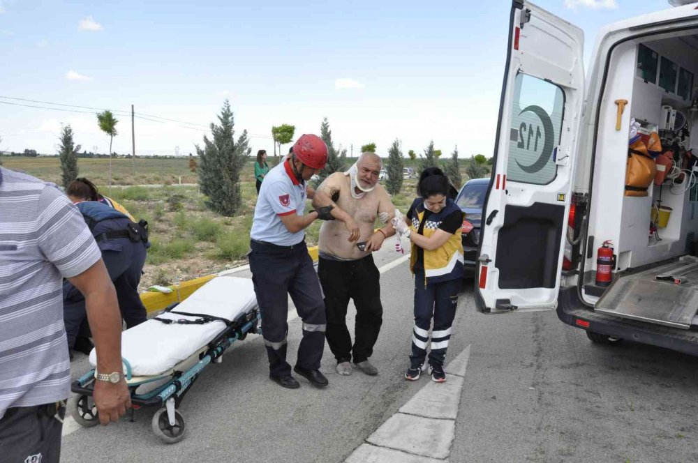 Konya-Karaman yolunda kaza! Ters dönen otomobilde 2'si ağır 4 yaralı