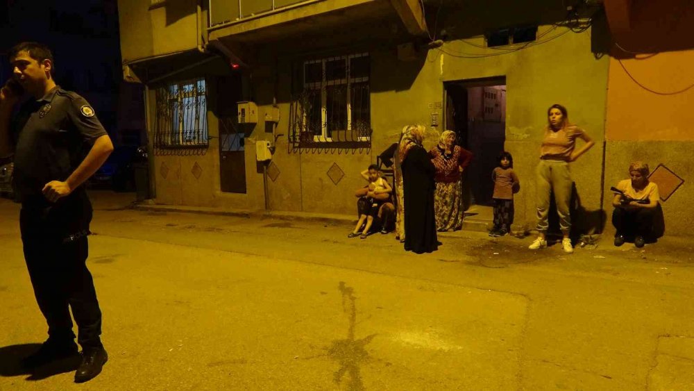 Annenin dramı yürekleri dağladı! Kadın cinayetinden hapisten çıktı, kardeşini bıçakladı