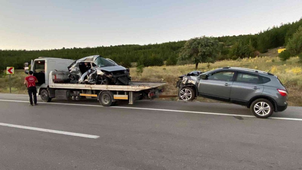 Konya’da korkunç kaza! Otomobiller hurdaya döndü 5 ölü, 4 yaralı