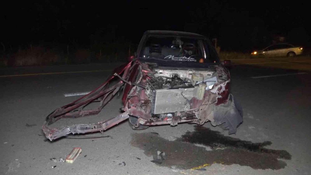 Kırıkkale'de kaza yapıp savrulan otomobil tankerinin altına girdi